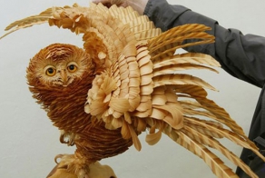 Произведения искусства из щепок кедра (14 фото)