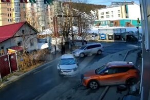 Массовое ДТП из-за застрявшей педали газа под ковриком
