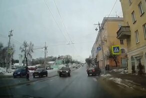 Нива с прицепом чуть не задавила пешеходов