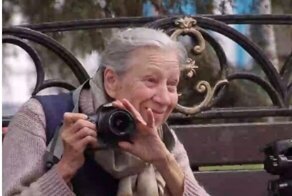 81-летняя старушка в платочке, фотографирующая Краснодар, рассказала о своей жизни