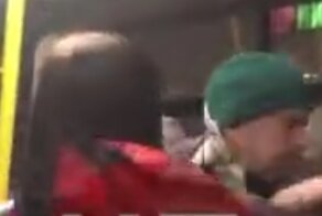 Кондуктор накинулась с кулаками на пьяного безбилетника