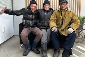 «Мы в своём уме»: в Кирове сотрудники ЖКХ нарядились бомжами и стали «героями» интернета