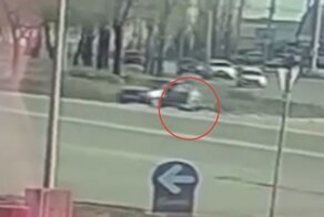 В Волгограде женщина-водитель на ходу выпрыгнула из машины из-за ожога антифризом
