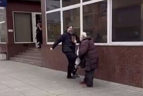 Попрошайка в рясе и с иконой напал на 