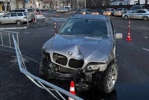 В Тюмени пьяный водитель BMW протаранил 9 машин