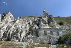 Дивногорье: как выглядит монастырь в меловых скалах