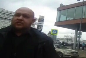 Агрессивный водитель напал на контролёра московского паркинга