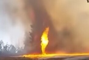 Огненный смерч в Забайкалье сняли на видео