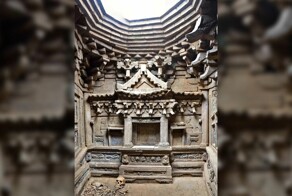 В Китае обнаружена богато украшенная 1000-летняя кирпичная гробница