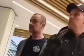 Пьяные мужчины избили подростков в торговом центре