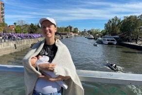 Экс-участница группы «Ранетки» живёт на улицах Буэнос-Айреса с грудным ребенком