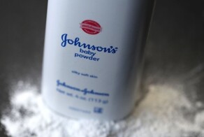 Компания Johnson & Johnson выплатит почти $9 млрд пострадавшим из-за присыпки, якобы вызывающей рак
