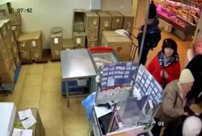 "Чё стоите? Трясёт!": нереальное хладнокровие пенсионерок во время землетрясения на Камчатке восхитило соцсети