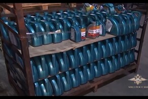 В Подмосковье полиция накрыла "фабрику" по производству контрафактного моторного масла