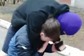 В Рязани парни поймали и наказали педофила