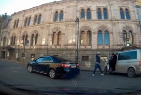 Нелепое ДТП с дракой из Санкт-Петербурга