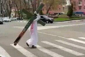 В Туапсе полиция сорвала второе пришествие, задержав странного гражданина в белом одеянии и с крестом