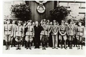 Улицу в Киеве назовут именем пособника нацистов !!!