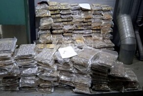 В Санкт-Петербурге задержали фуру с 800 килограммами гашиша на борту