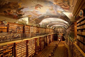 Клементинум — красивейшая библиотека в мире