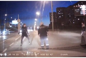Автомобилиста вывел из себя мужчина, переходивший дорогу на красный свет