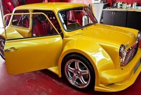 Старый Mini превратили в гоночный автомобиль и выставили на продажу