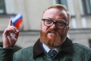"Последние дни доживаете, твари!": Виталий Милонов устроил разнос в питерском вейп-шопе