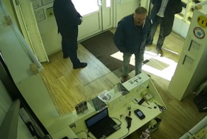 «Как можно позволять себе такое на людях?»: после скандала в питерском вейп-шопе, на депутата Милонова собрались писать жалобу