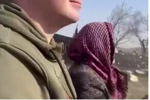Бабуля на кабриолете стала личным водителем омского чиновника