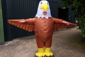 В зоопарке открылась вакансия для людей, которые будут носить костюмы птиц и пугать чаек