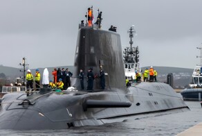 В туалете английского паба нашли секретные документы о гидравлике атомной подлодки