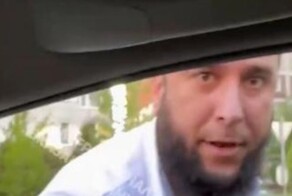 "Шлюпка! Я тебя убью!": в Казани водитель троллейбуса обматерил и заплевал помешавшую ему автоледи