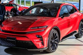 Пятидверный Toyota Crown Sport представлен в серийной версии