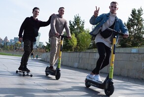 В России хотят запретить самокатчикам гонять по тротуарам и вообще убрать их с улиц