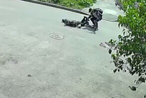 В Челябинске самокатчик сбил пенсионерку