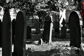 Загадка блуждающих могил