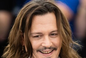 Джонни Депп сверкнул гнилыми зубами на Каннском фестивале