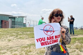 «Несмотря на сопротивление грузинского народа»: в Тбилиси приземлился первый за четыре года самолёт, прилетевший прямым рейсом из России