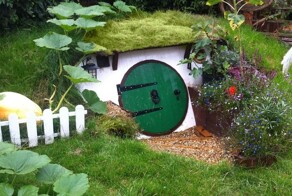 Как один умелец построил нору хоббита у себя во дворе