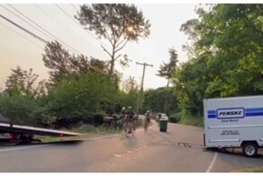 Водитель эвакуатора устроил неприятный сюрприз велосипедистам