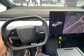 Рассекречен салон электромобиля Tesla Cyberturck