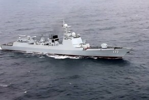 Китайский военный корабль чуть не протаранил американский эсминец в Тайваньском проливе