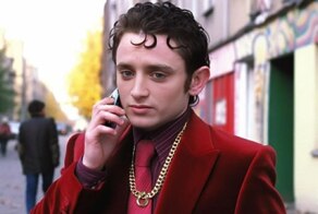 Малиновый пиджак и цепь: нейросеть показала «Властелин колец» в России 90-х