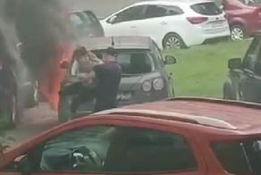 В Подмосковье мужчина спас девочку из горящей машины