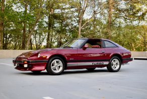 Datsun 280ZX Turbo - яркий представитель турбированных автомобилей того времени