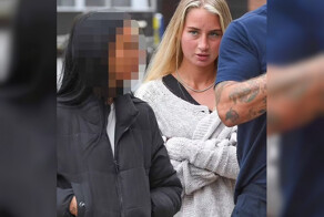 Британка притворялась мужиком, чтобы соблазнить слабовидящую девушку