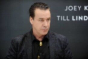 Против солиста Rammstein Линдеманна возбудили дело об изнасиловании