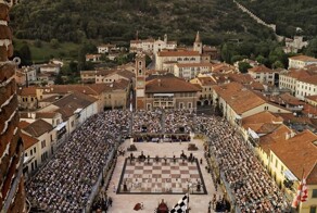 Задолго до ролевиков: интересная традиция итальянских турниров с участием живых шахматных фигур