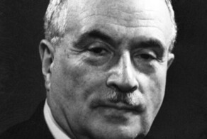 Кем был таинственный светящийся призрак, пугавший в 20-х прохожих на московских улицах?