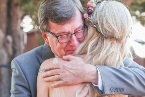 Отцы — такие отцы: 30 трогательных фото с папами